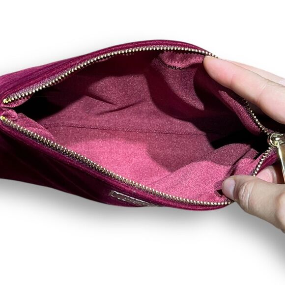 Dolce & Gabbana Suede Velvet Red Velour Maroon Cosmetic Pouch - Picture 4 of 5